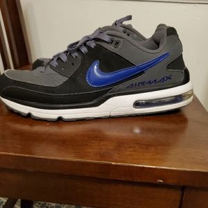 🔥Nike Air Max Size 9.5🔥